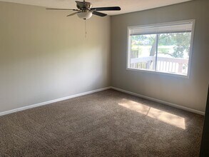 226 Waters Edge in Huntsville, TX - Building Photo - Building Photo