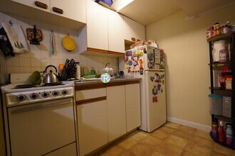 1120 Commonwealth Ave in Boston, MA - Building Photo - Building Photo