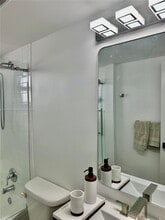1300 Lincoln Rd in Miami Beach, FL - Building Photo - Building Photo