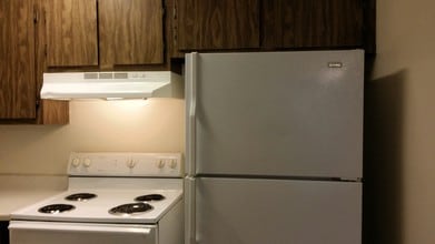 Crestwood Cove in Salt Lake City, UT - Building Photo - Building Photo