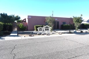 18034 N 41st St in Phoenix, AZ - Building Photo
