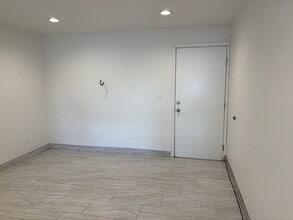 5480 Chocolate Dr in Reno, NV - Building Photo - Building Photo