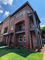 1777 Temple Ave, Unit N in College Park, GA - Building Photo