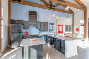 Copper Mountain in Richland, WA - Building Photo