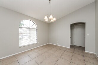 1015 Elizabeth Ridge Ct in Kissimmee, FL - Foto de edificio - Building Photo