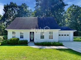685 Oxford Hall Dr SW in Lawrenceville, GA - Building Photo