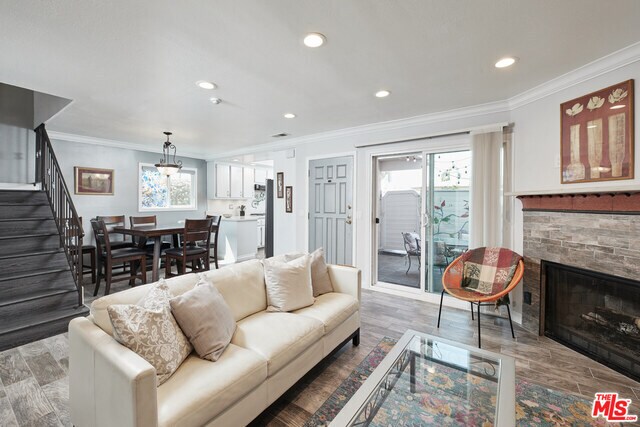 2300 Carnegie Ln-Unit -5 in Redondo Beach, CA - Building Photo