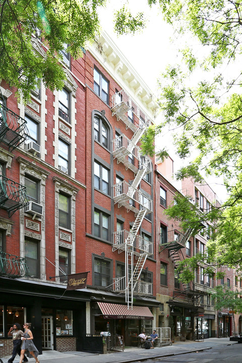 196 Elizabeth St in New York, NY - Foto de edificio