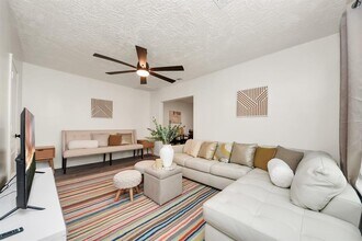 2902 Truxillo St in Houston, TX - Foto de edificio - Building Photo