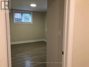 4 Whitbread Crescent in Ajax, ON - Building Photo - Building Photo