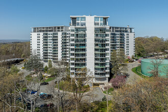 Claridge House I in Verona, NJ - Building Photo - Building Photo