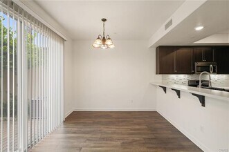 8258 Haven Ln in Los Angeles, CA - Building Photo - Building Photo