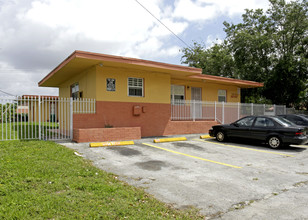 14100 NE 4th Ave in Miami, FL - Building Photo - Building Photo