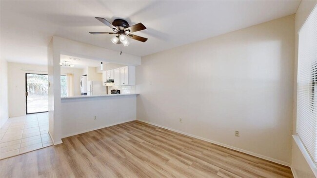 301 Manuel Dr, Unit A in College Station, TX - Building Photo - Building Photo
