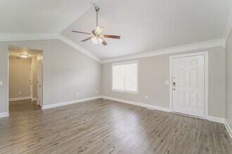 854 Loch Lomond Cir in Concord, NC - Building Photo - Building Photo