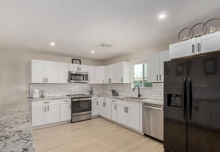 6908 W Wanda Lynn Ln in Peoria, AZ - Building Photo - Building Photo
