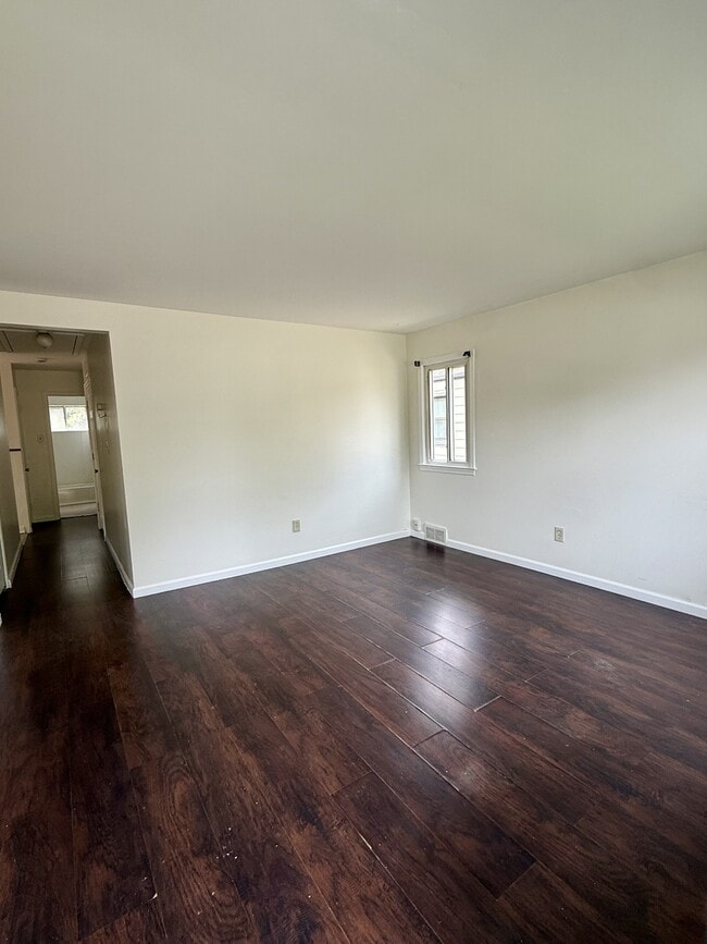 21059 Gentner St in Warren, MI - Building Photo - Building Photo
