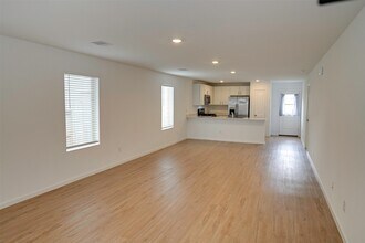 10942 Tawny Rdg Dr in Beasley, TX - Foto de edificio - Building Photo