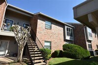 2740 Silver Creek Dr