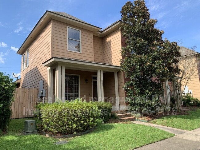 207 Harbor Bend Blvd