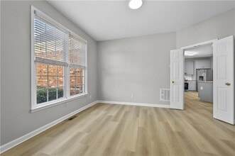 137 Towne Park Dr in Lawrenceville, GA - Building Photo - Building Photo