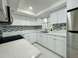 414 SE 14th St in Fort Lauderdale, FL - Building Photo