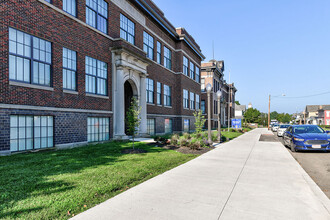 Nelsonville School Commons in Nelsonville, OH - Foto de edificio - Building Photo