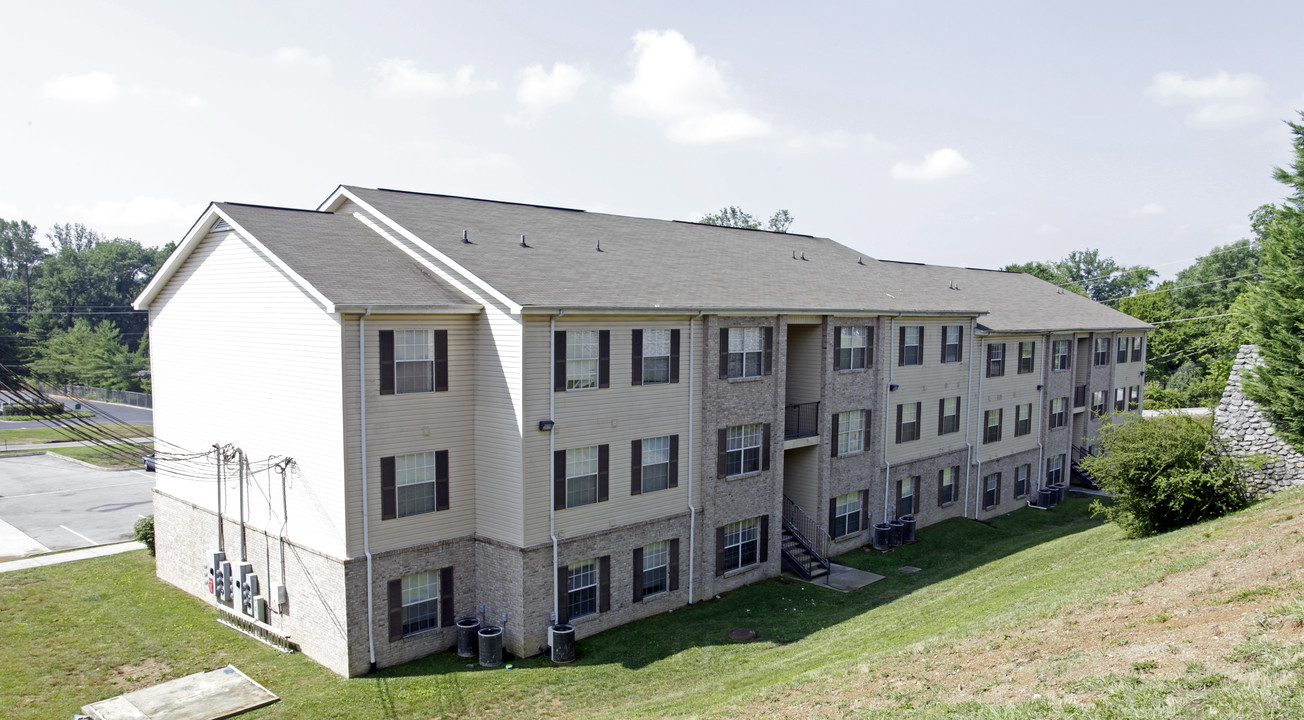 Meadowbrook Apartments in Knoxville, TN - Foto de edificio