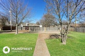 1777 Black Bear Cir E in Memphis, TN - Building Photo - Building Photo