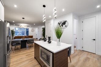 7609-7688 88 Ave NW in Edmonton, AB - Building Photo - Building Photo