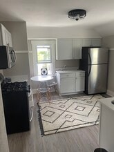 931 S 74th St, Unit Upper in West Allis, WI - Building Photo - Building Photo