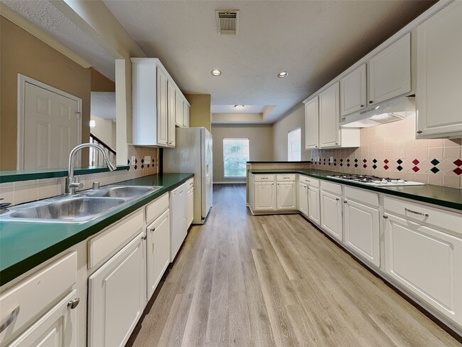 11911 Lakewood Hills Dr in Tomball, TX - Building Photo - Building Photo