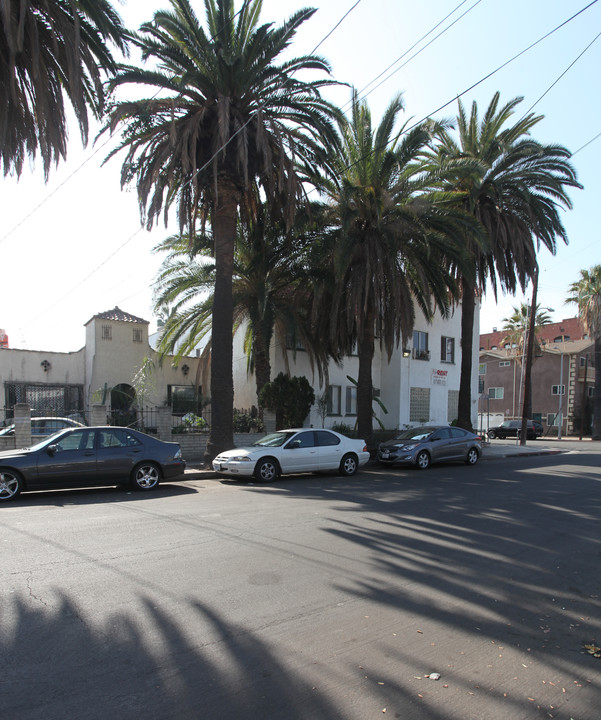 5356 Lexington in Los Angeles, CA - Foto de edificio