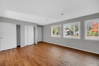 31 Wellington Ave in Mundelein, IL - Building Photo - Building Photo