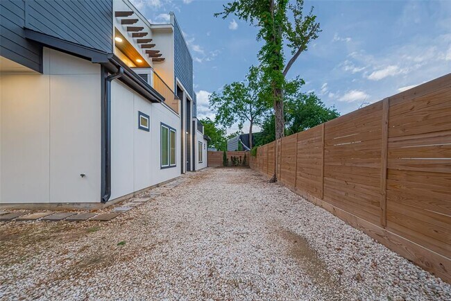 7914 Pointer St in Houston, TX - Building Photo - Building Photo