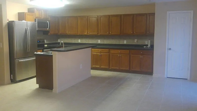 10325 Boyette Creek Blvd in Riverview, FL - Foto de edificio - Building Photo