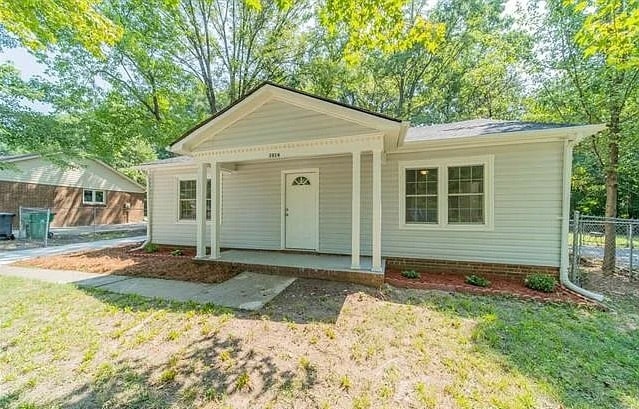 property at 2814 Meadowcliff Dr