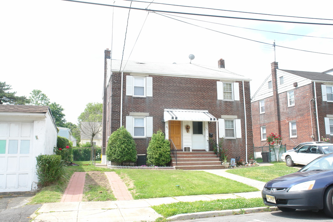 295-297 Paderewski Ave in Perth Amboy, NJ - Building Photo