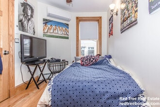 16 S Russell St in Boston, MA - Building Photo - Building Photo