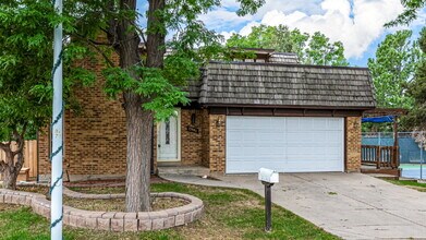 13946 E Radcliff Dr in Aurora, CO - Building Photo - Building Photo