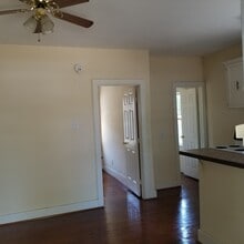 403 W 4th St, Unit none in Taylor, TX - Foto de edificio - Building Photo