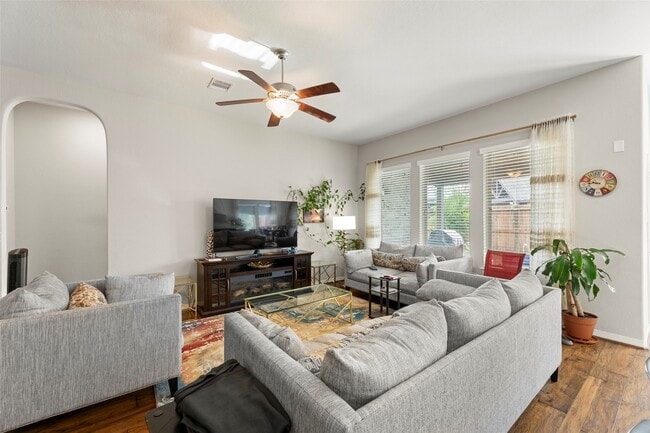 11218 Puckett River Dr