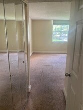 809 Russell Ln in Brandon, FL - Building Photo - Building Photo
