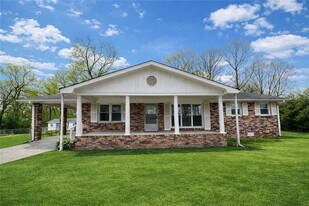 1112 Mealor Rd in Lawrenceville, GA - Building Photo