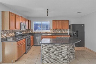 8109 Zephyr Ct in Arlington, TX - Building Photo - Building Photo