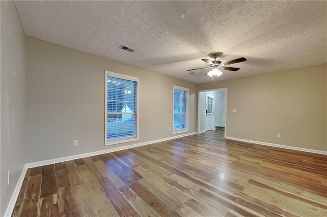 1570 Rose Pointe Dr in Loganville, GA - Building Photo - Building Photo