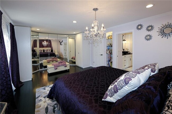 16513 Moorpark St in Los Angeles, CA - Building Photo - Building Photo