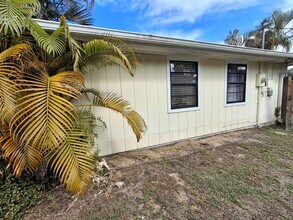 385 Toledo St in Sebastian, FL - Building Photo - Building Photo