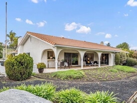 12431 Conquistador Way in San Diego, CA - Building Photo