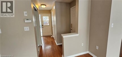 35 Nancroft Crescent in Cambridge, ON - Building Photo - Building Photo